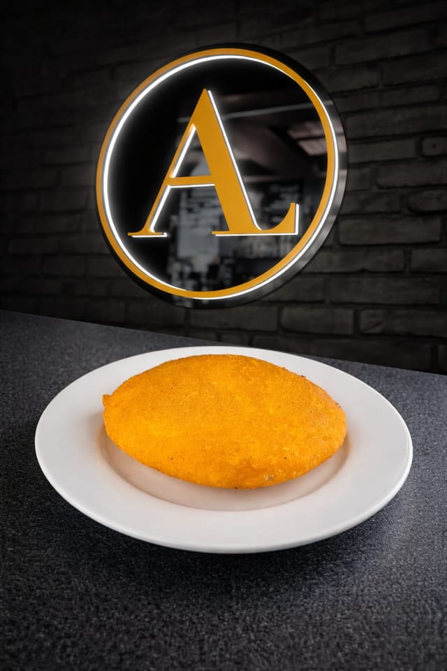 Arepa de Huevo y Ternera
